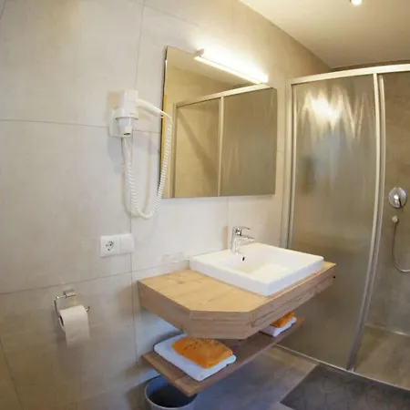 Vakantiehuis Sonneck Holiday home Hainzenberg